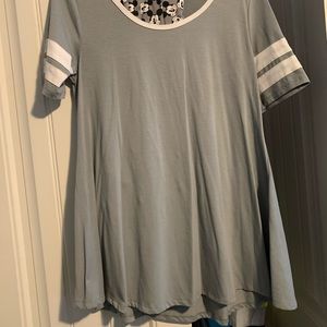 Lularoe XS perfect tee - gray